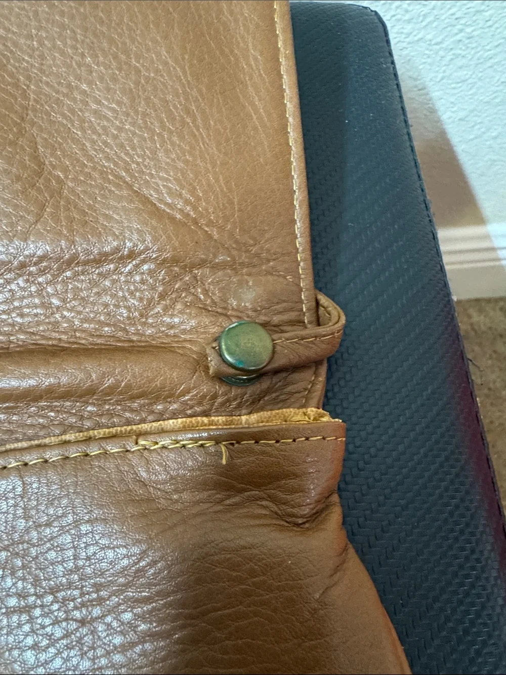 Vintage Andrew Geller Saddle Brown Leather Crossbody Bag - Picture 4 of 6